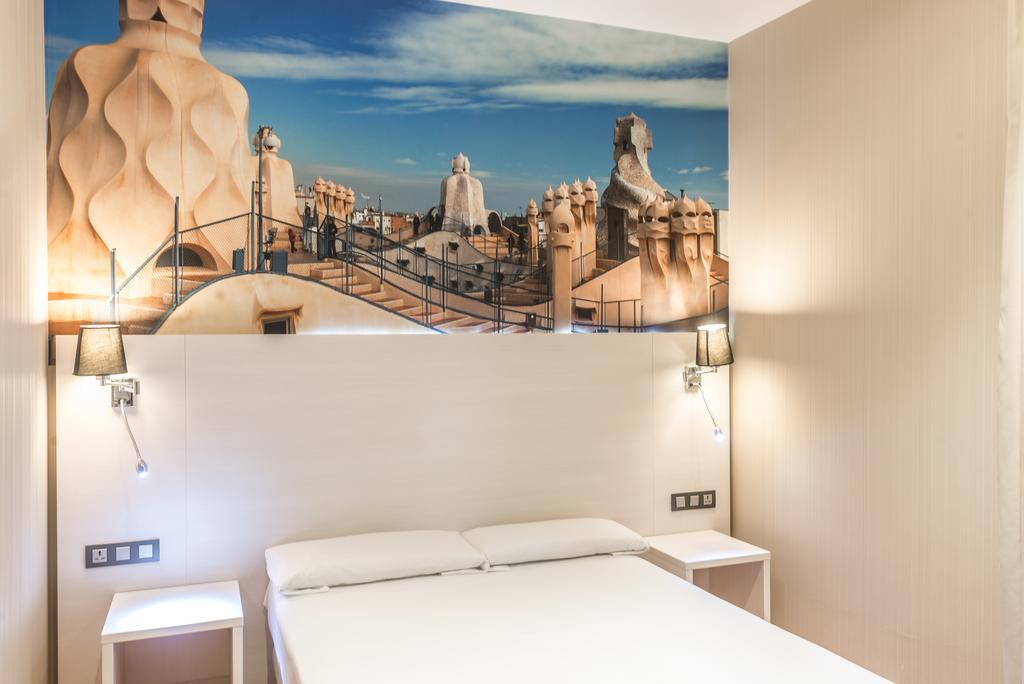 Hostal Bcn Ramblas Barcelona Buitenkant foto
