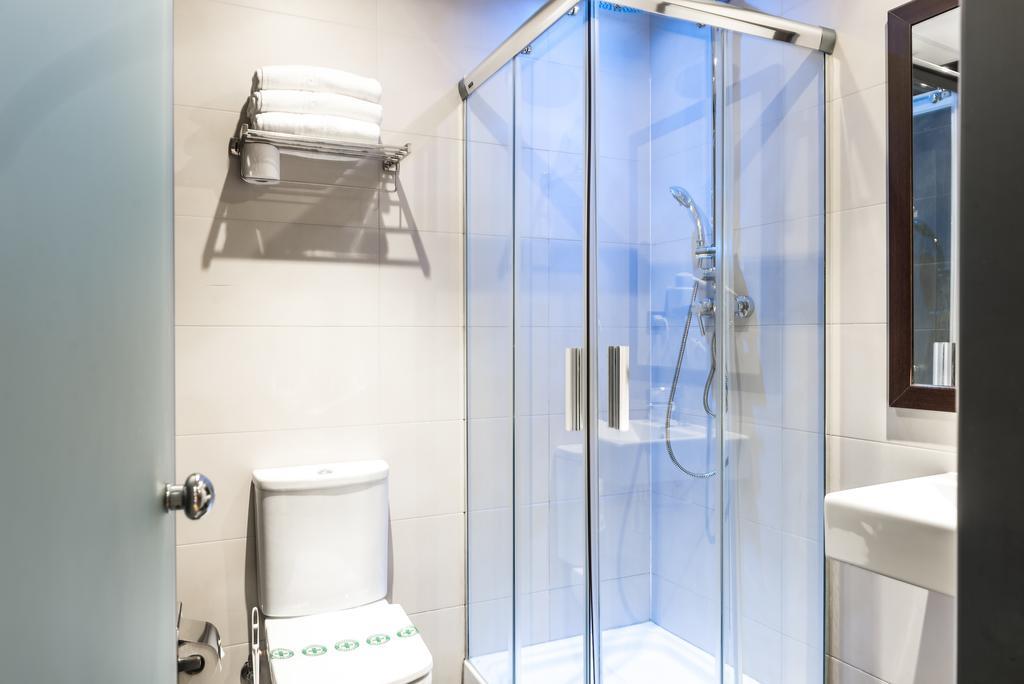 Hostal Bcn Ramblas Barcelona Buitenkant foto