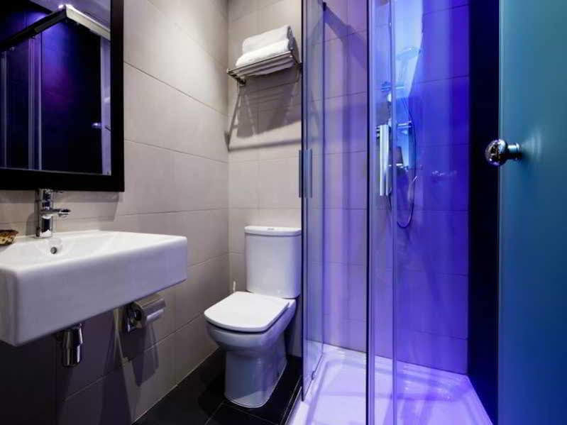 Hostal Bcn Ramblas Barcelona Buitenkant foto