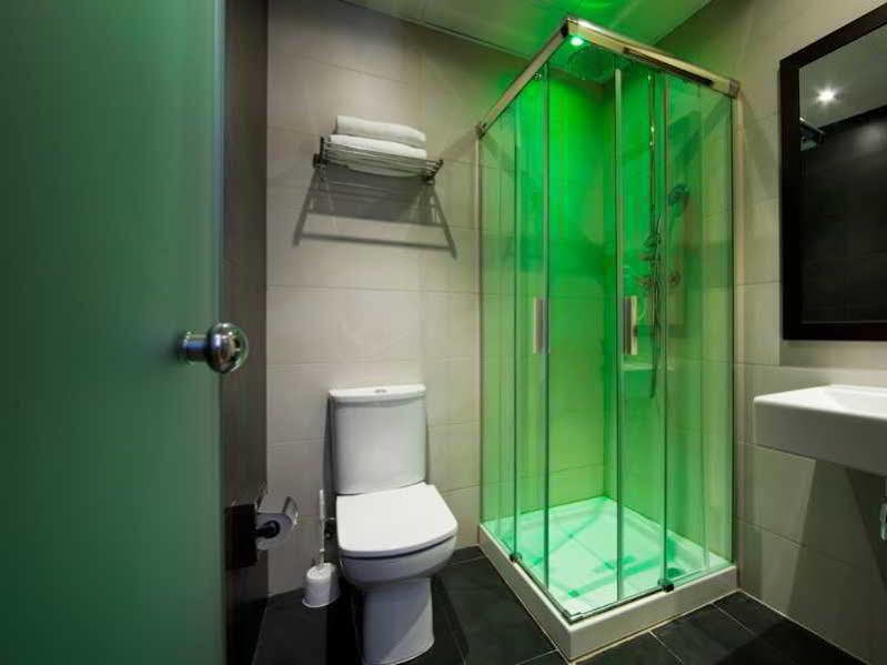 Hostal Bcn Ramblas Barcelona Buitenkant foto